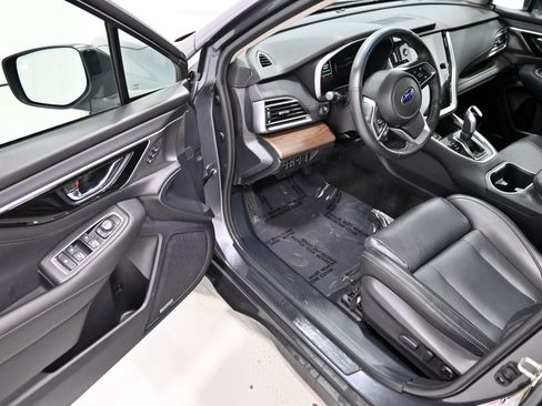 Used 2020 Subaru Outback Limited XT AWD/4WD image 4