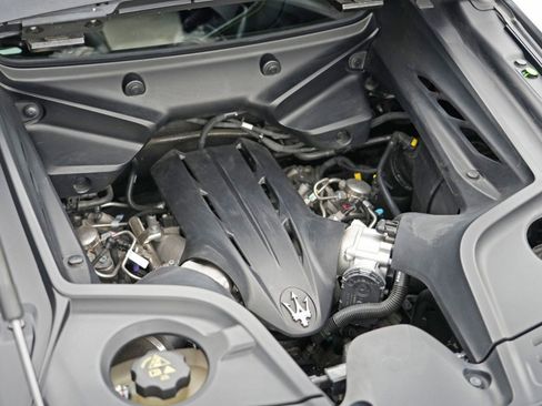 Used 2022 Maserati MC20 Coupe image 13