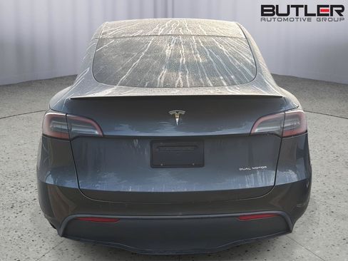 Used 2023 Tesla Model Y AWD image 9