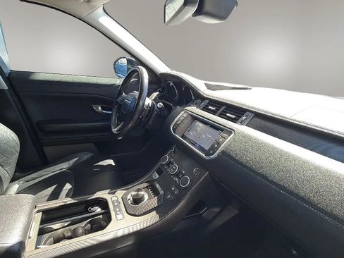 Used 2018 Land Rover Range Rover Evoque SE Sport Utility 4D image 31