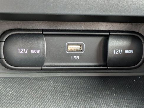 Certified 2023 Kia Soul LX w/ LX Technology Package FWD image 23