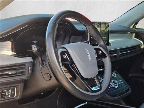 Used 2022 Lincoln Corsair Reserve w/ Sport Package image 9