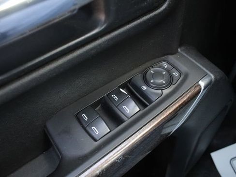 Used 2020 Chevrolet Silverado 1500 LT w/ Fleet Comfort Package AWD/4WD image 7