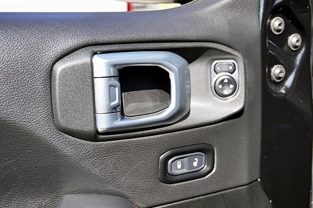 Used 2023 Jeep Wrangler Unlimited Rubicon 4xe AWD/4WD image 33