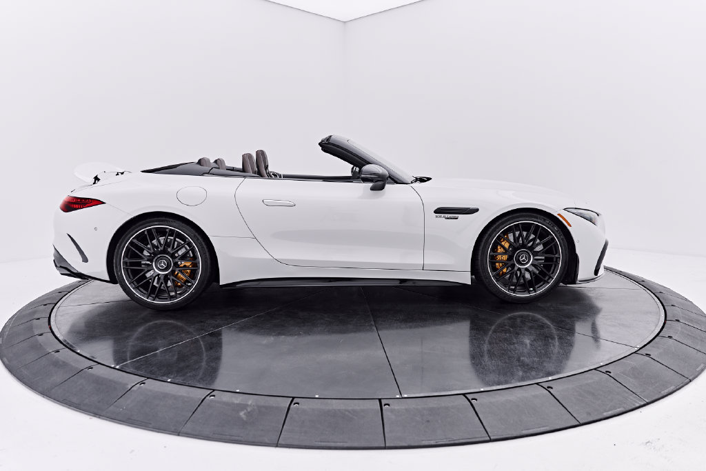 Used 2025 Mercedes-Benz SL 63 AMG 4MATIC image 27