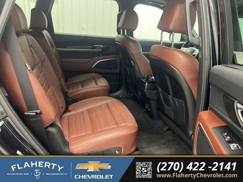 Used 2024 Kia Telluride SX Prestige AWD/4WD image 13