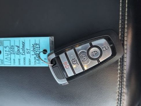 Used 2020 Ford Explorer ST w/ ST Street Pack image 31