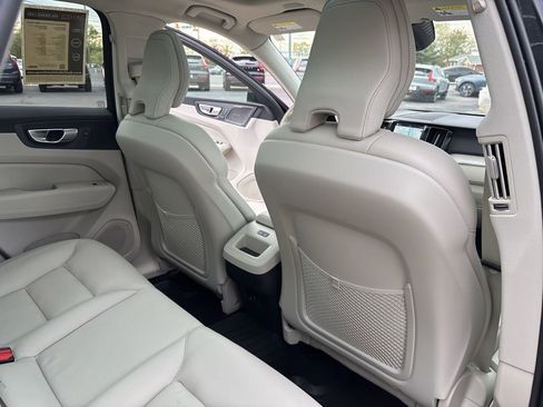 Certified 2023 Volvo XC60 B5 Plus w/ Climate Package AWD/4WD image 38