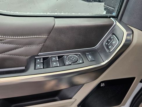 Used 2025 Ford F450 Platinum w/ Platinum Plus Package image 21