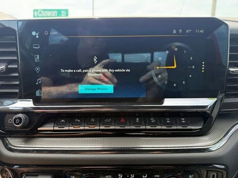 Used 2022 Chevrolet Silverado 1500 ZR2 image 22