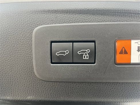 Used 2024 Lexus GX 550 image 34