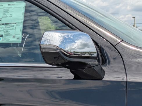 New 2026 Chevrolet Suburban Premier RWD image 11
