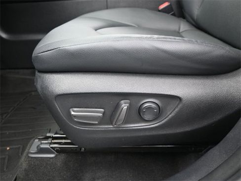 Used 2024 Toyota Grand Highlander XLE image 11