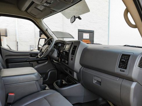 Used 2021 Nissan NV 3500 SV w/ Back Door Glass Package image 10
