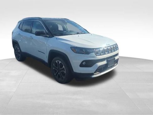 Used 2022 Jeep Compass Limited image 6