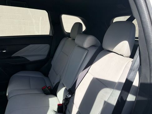 Used 2019 Mitsubishi Outlander GT image 24