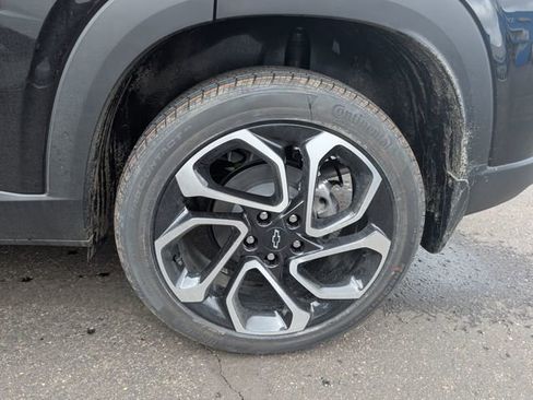 New 2026 Chevrolet Trax RS w/ Sunroof Package FWD image 24