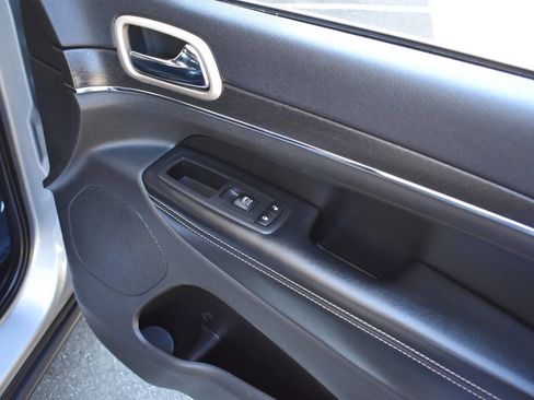 Used 2015 Jeep Grand Cherokee Limited w/ Luxury Group II AWD/4WD image 61
