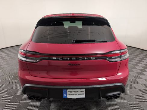 Certified 2025 Porsche Macan image 7