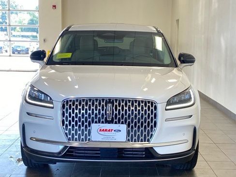 Used 2023 Lincoln Corsair AWD w/ Equipment Group 101A image 3