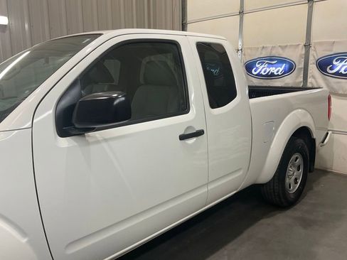 Used 2021 Nissan Frontier S RWD image 5