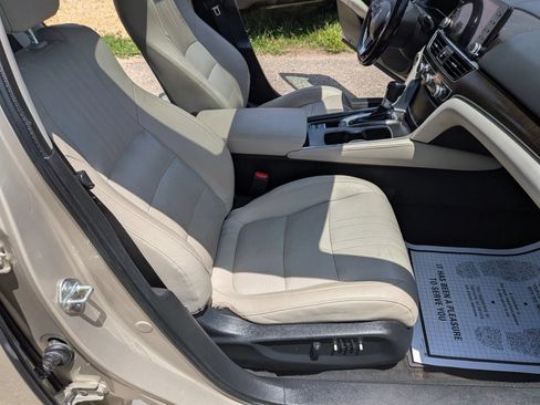 Used 2020 Honda Accord EX-L image 39
