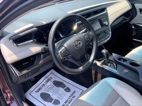 Used 2013 Toyota Avalon XLE FWD image 17
