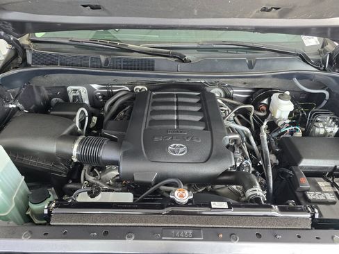 Used 2021 Toyota Tundra SR5 w/ TRD Off-Road Package AWD/4WD image 9