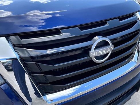 Used 2025 Nissan Pathfinder SV image 29