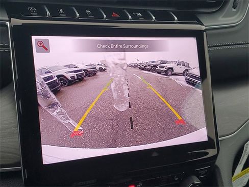 New 2025 Jeep Grand Cherokee Limited w/ Trailer Tow Package image 28