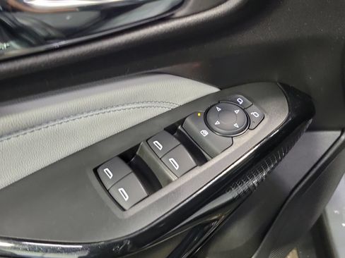 Certified 2025 Chevrolet Trax LT w/ LT Convenience Package FWD image 20