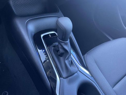 Used 2025 Toyota Corolla LE image 42