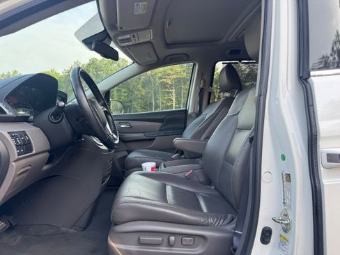 Used 2016 Honda Odyssey Touring image 12