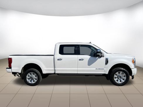 Used 2019 Ford F350 Platinum w/ Platinum Ultimate Package image 2