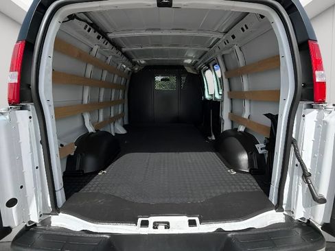 Used 2025 Chevrolet Express 2500 w/ Driver Convenience Package RWD image 25