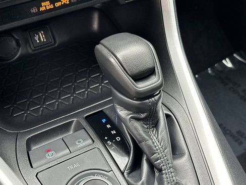 Certified 2024 Toyota RAV4 LE AWD/4WD image 20