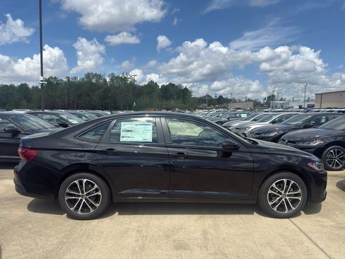New 2026 Volkswagen Jetta Sport FWD image 4