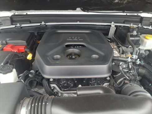 Used 2023 Jeep Wrangler Unlimited Rubicon 4xe AWD/4WD image 31
