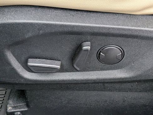 Used 2022 Ford Edge SEL w/ Convenience Package image 16