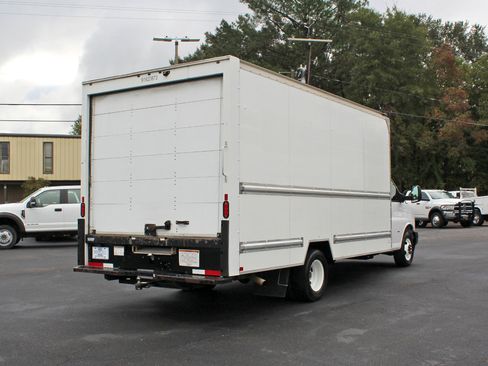 Used 2021 GMC Savana 3500 Extended w/ Power Convenience Package image 15