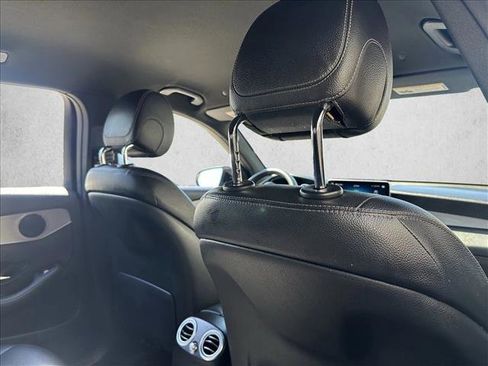 Used 2022 Mercedes-Benz GLC 300 GLC 300 image 28