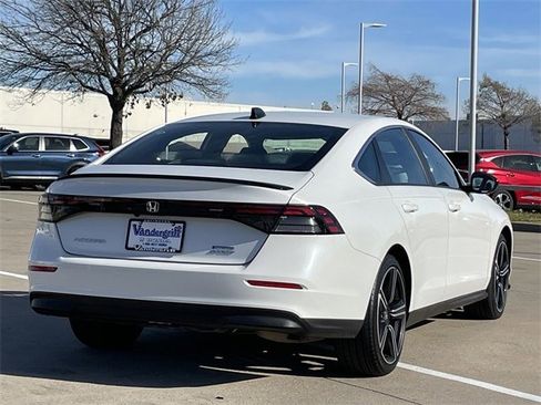 Used 2024 Honda Accord Sport image 4