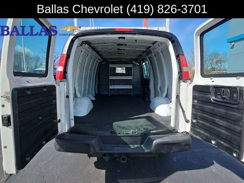 Certified 2015 Chevrolet Express 3500 Extended RWD image 25