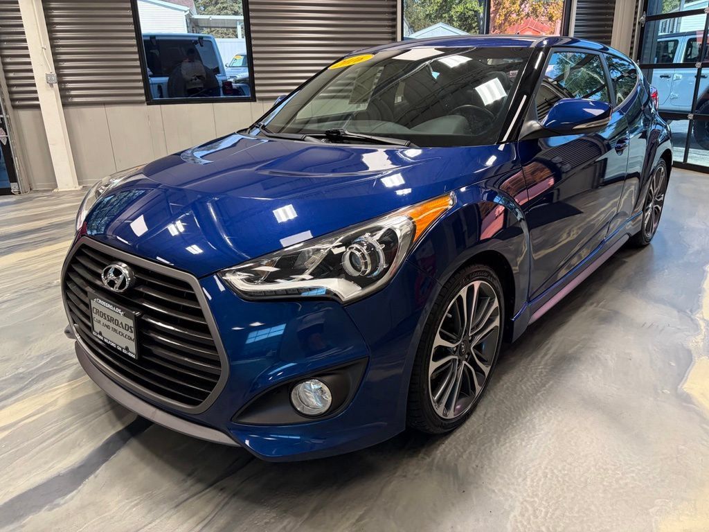 Used 2016 Hyundai Veloster Turbo FWD image 3