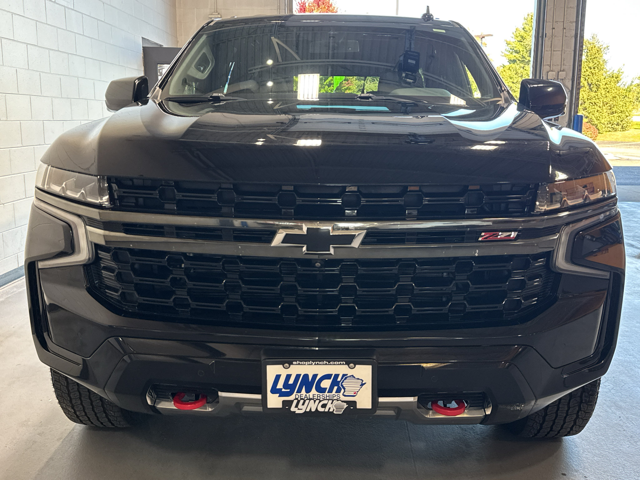 Used 2021 Chevrolet Tahoe Z71 w/ Z71 Off-Road Package AWD/4WD image 8