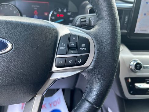 Used 2023 Ford Explorer XLT w/ Equipment Group 202A image 27
