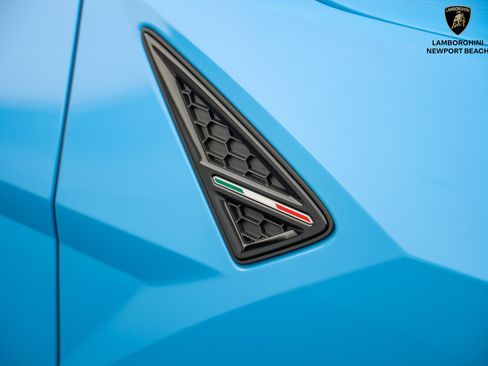 Used 2024 Lamborghini Urus S image 4