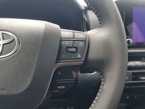 Certified 2025 Toyota Camry SE FWD image 21