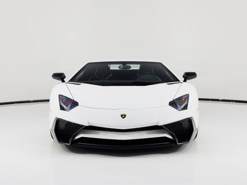 Used 2016 Lamborghini Aventador LP 750-4 Superveloce AWD/4WD image 10