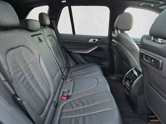 Used 2019 BMW X5 xDrive40i w/ Convenience Package AWD/4WD image 13
